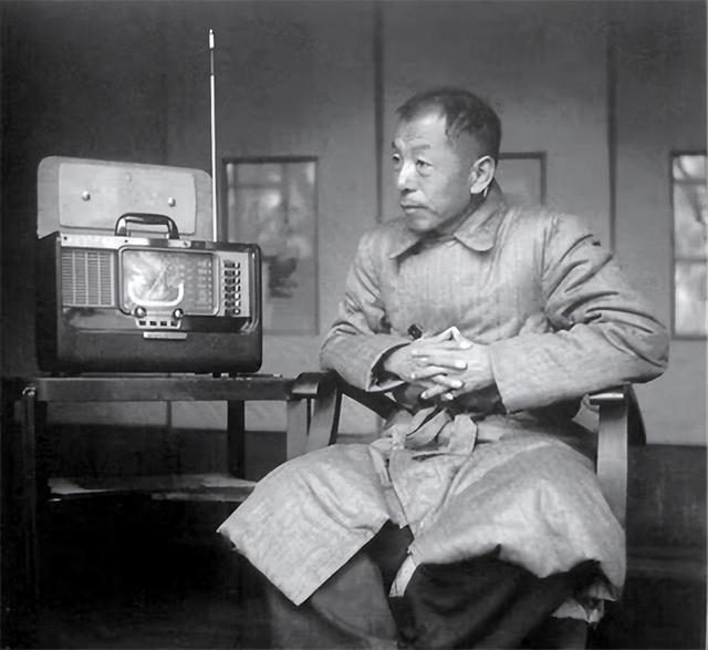 蒋介石临终遗言，道出自己不放张学良的原因，宋美龄听后潸然泪下