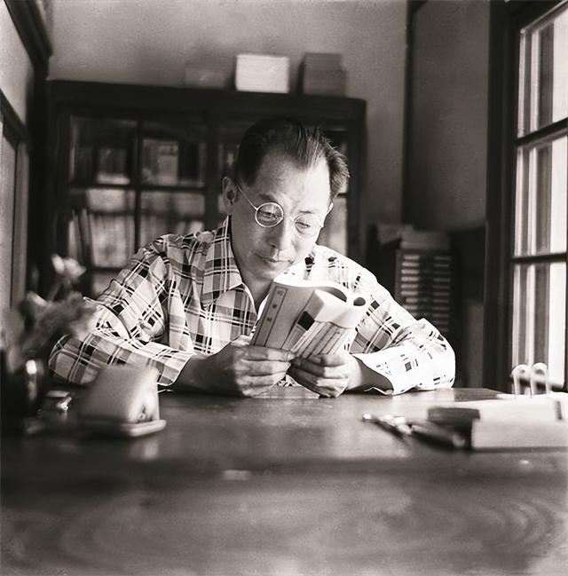 蒋介石临终遗言，道出自己不放张学良的原因，宋美龄听后潸然泪下