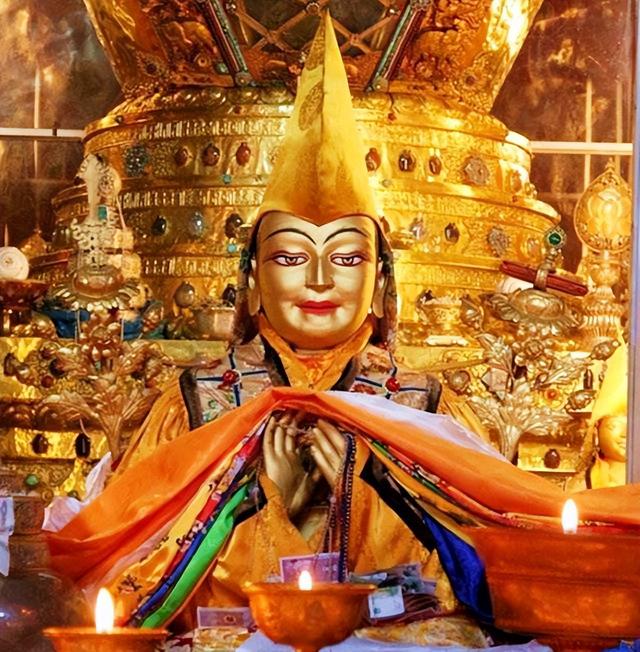 达赖和班禅有什么区别？