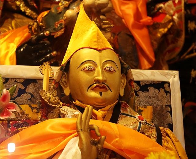 达赖和班禅有什么区别？