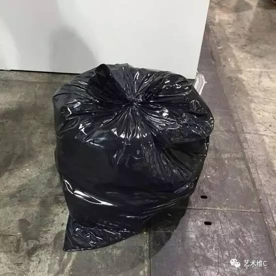 32060003200eebb810d2