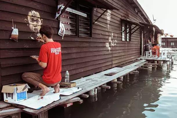 594300015562ccd8be56