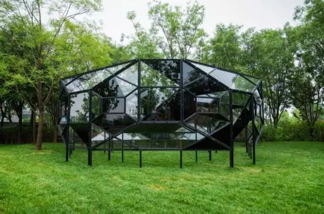 15302652860301868522784