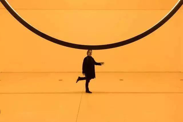 1530265285458fc048a4d6a