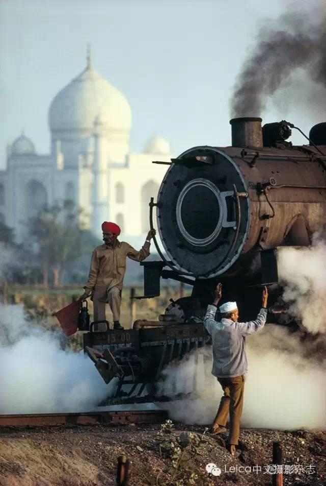 320d0002cddaeeb79e17