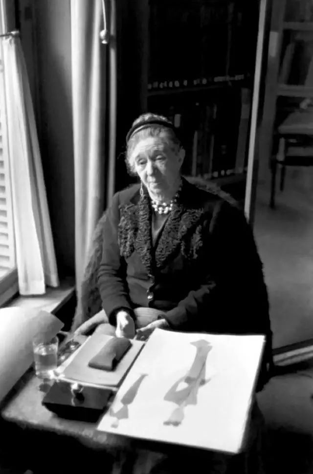 1524362027176a075a680e1