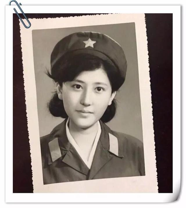 5b3f00008c97c4d8a565