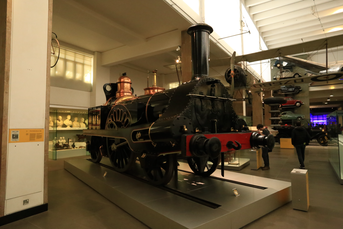 152660875412178755b51b9