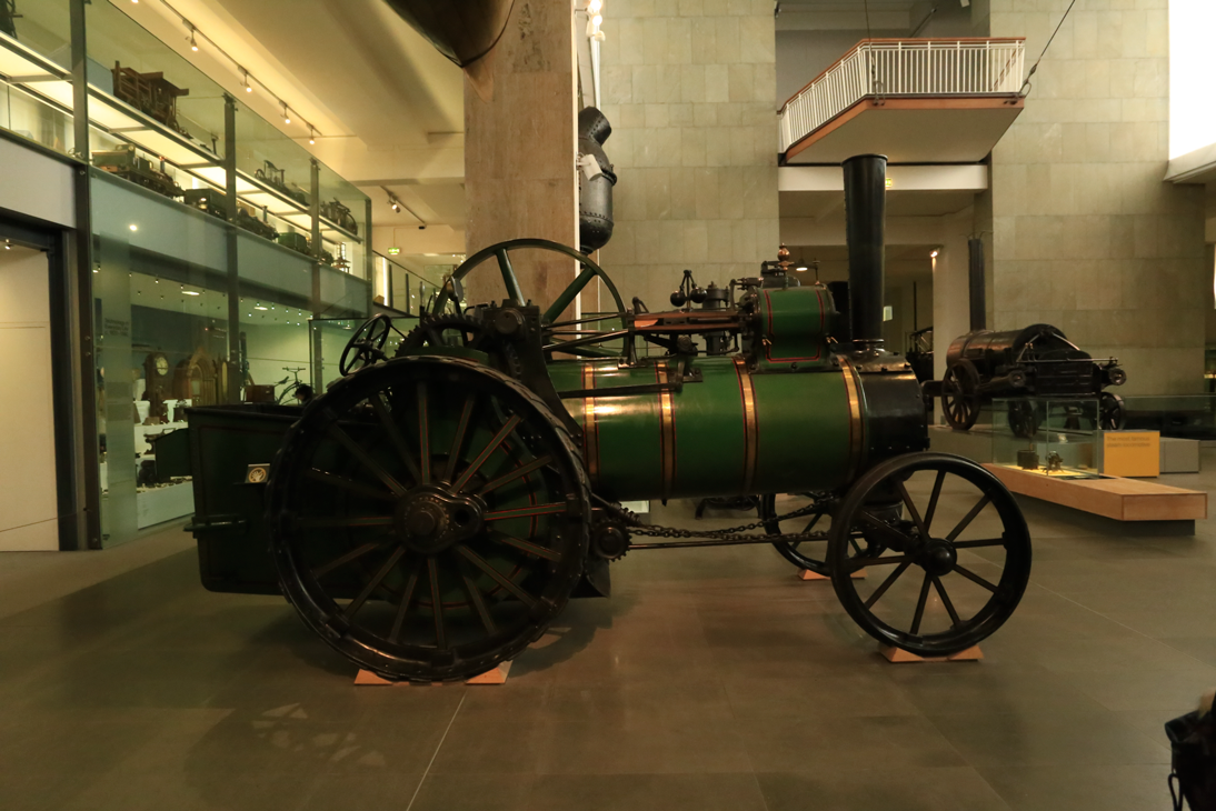 1526608755584cec9a201e5