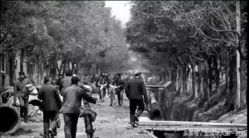 152662736775684a542bc40