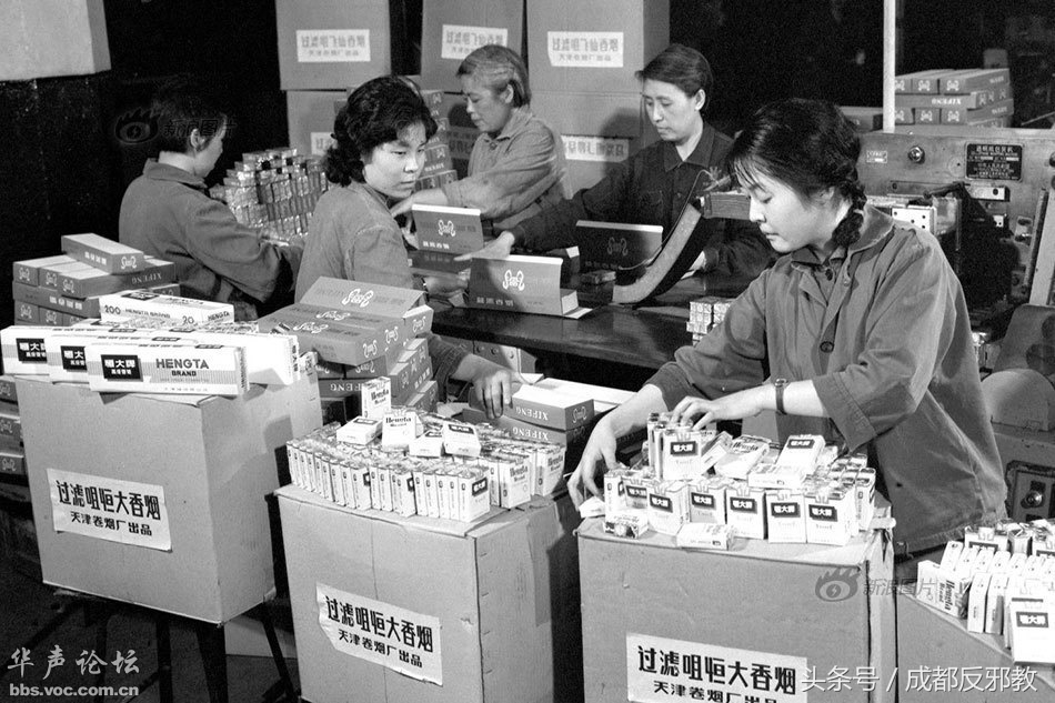 1525225736529ee7f8060e6