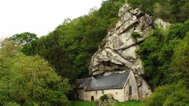 1521593731917aa5e8158a5