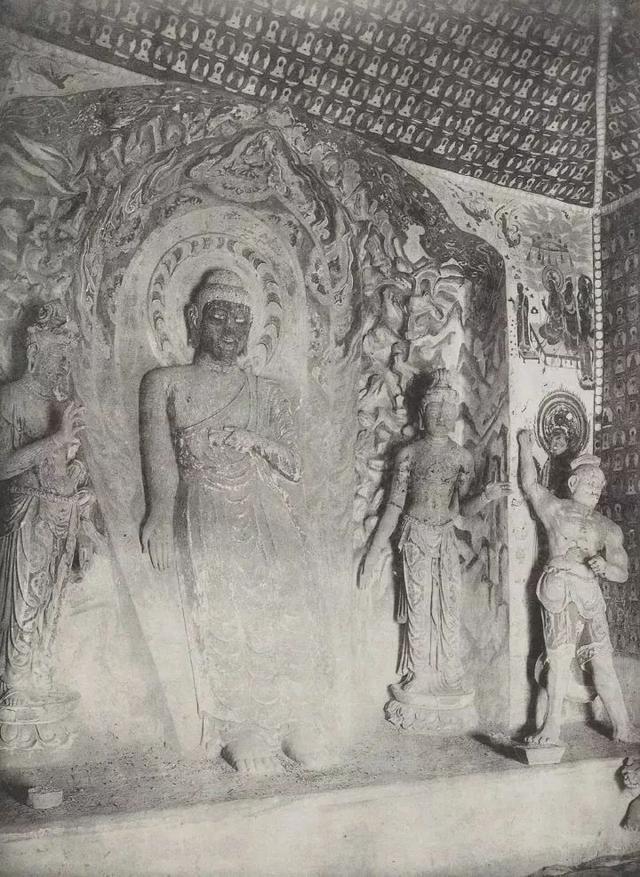 1540813074649ac893e6d7a