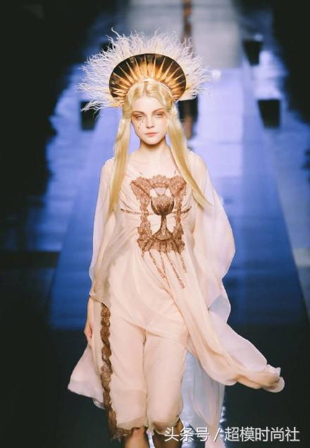 1523154920383a25fcec8f2