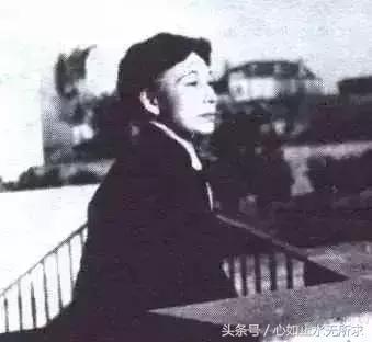 5b4c00029328eb71f570