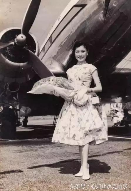 5b4e00021a4142421940