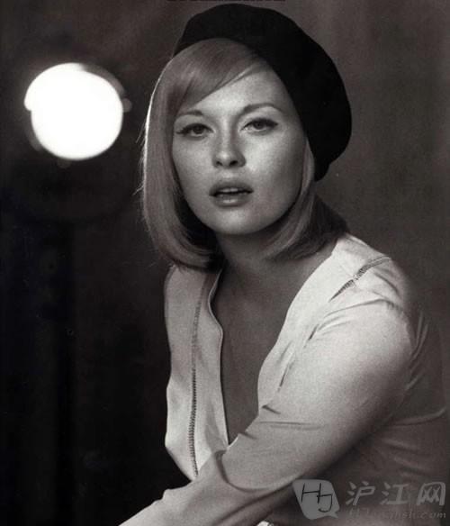 37e40001e9327b10acf4