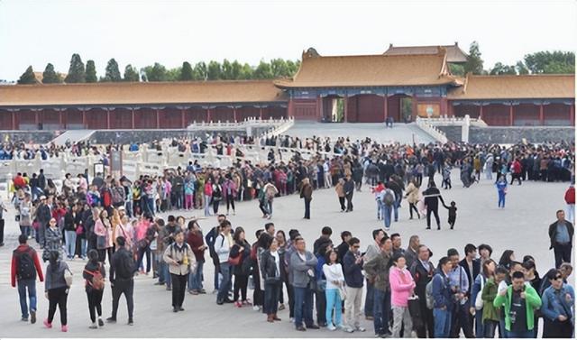 《清明上河图》藏着“变态”细节，放大10倍看，可太有意思了！