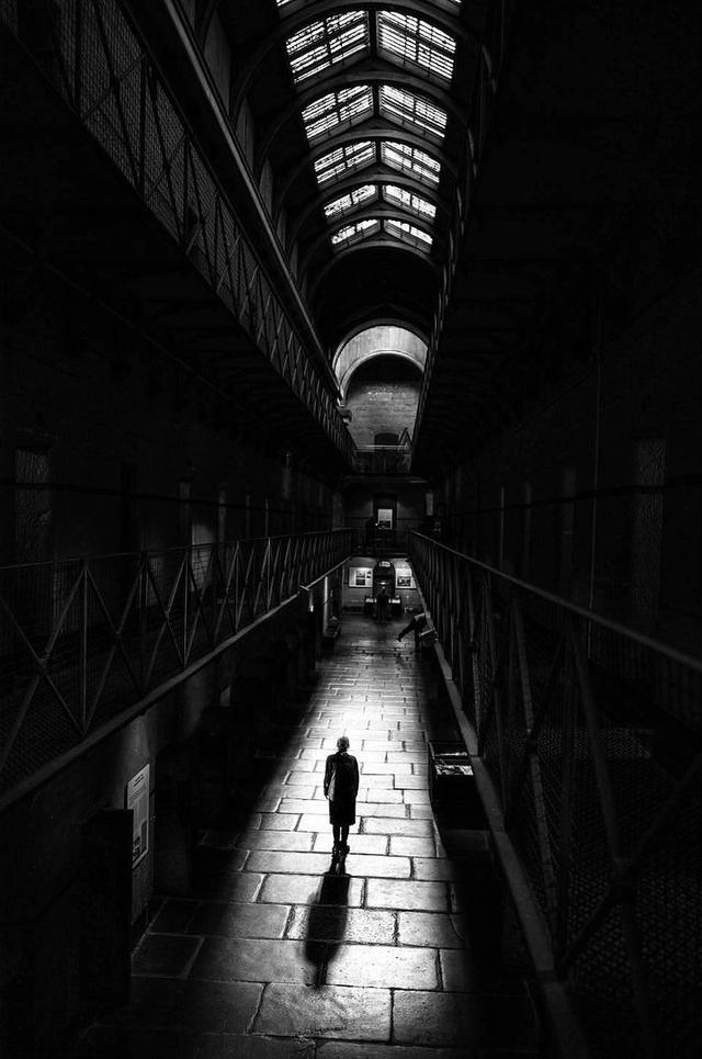 摄影是一场关于光与影的游戏：Alan Schaller