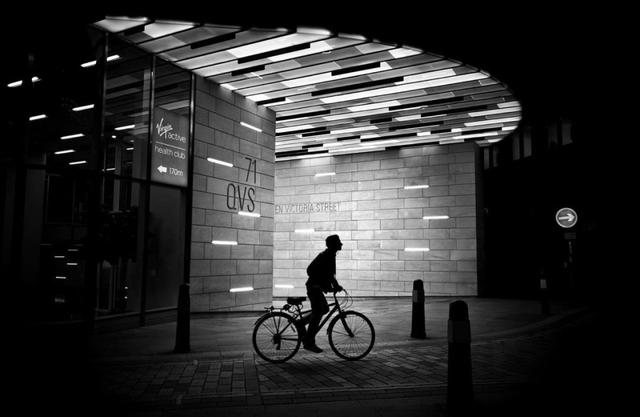 摄影是一场关于光与影的游戏：Alan Schaller