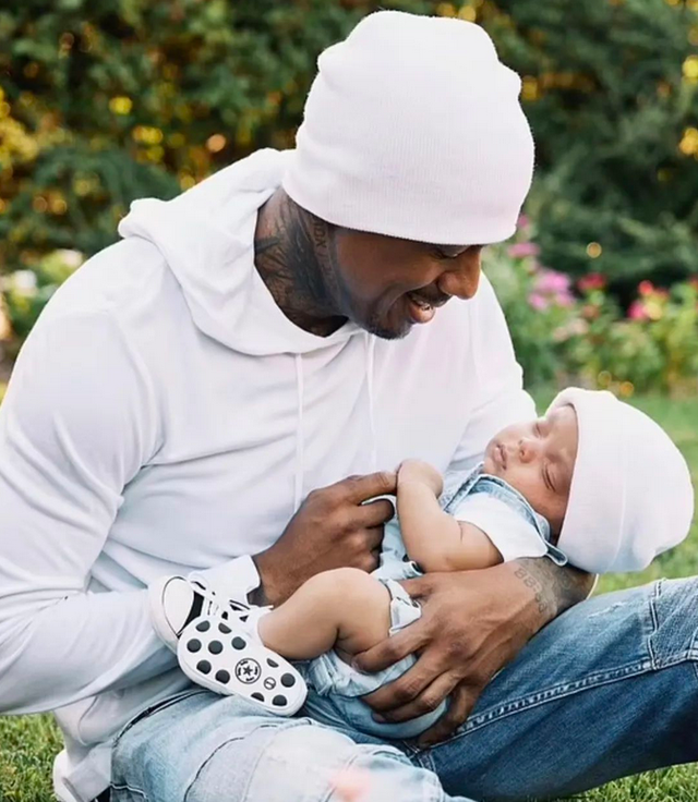 好莱坞明星公开反对一夫一妻制，在8年里同时交往多名女性