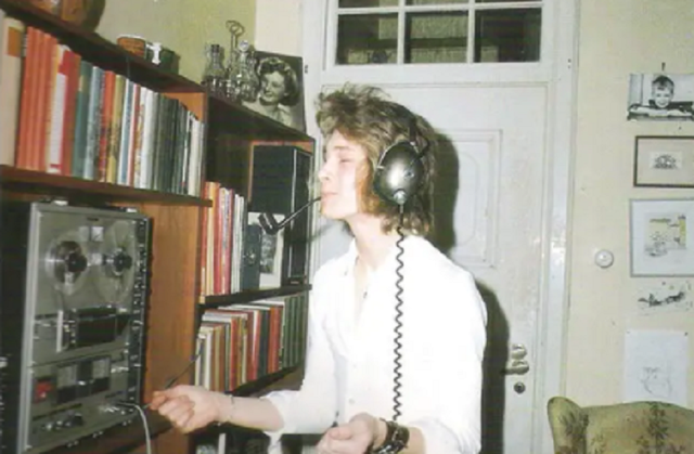 “世界第一美少年”，15岁被谣传死亡，美是原罪？今67岁白发飘飘