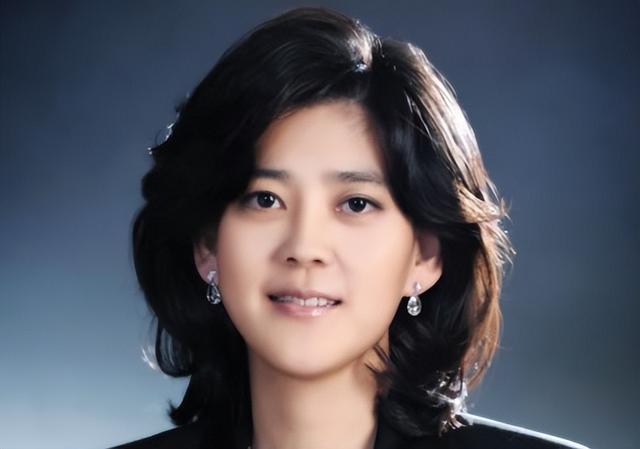 23年后才明白，“三星公主”李富真嫁给穷保安，这步棋有多高明