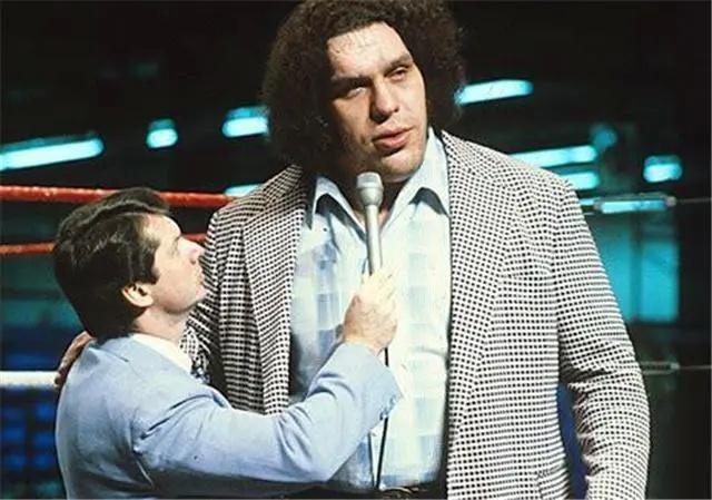 巨人安德雷：一口气能喝156罐啤酒，去世后骨灰重达15斤