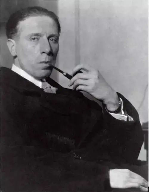 画家常玉：66 岁死于煤气泄漏，葬于巴黎贫民墓，53年后一幅画3亿