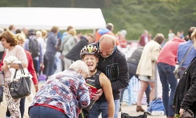 拿到世界冠军之后，她不愿忍受绝症的折磨，在40岁选择安乐死