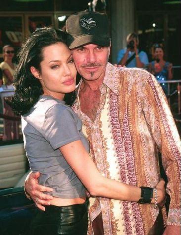 安吉丽娜·朱莉 - 她自残、厌世、雇凶自杀，却拯救无数难民：真正的性感是无坚不摧 ...