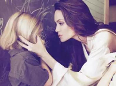 安吉丽娜·朱莉 - 她自残、厌世、雇凶自杀，却拯救无数难民：真正的性感是无坚不摧 ...