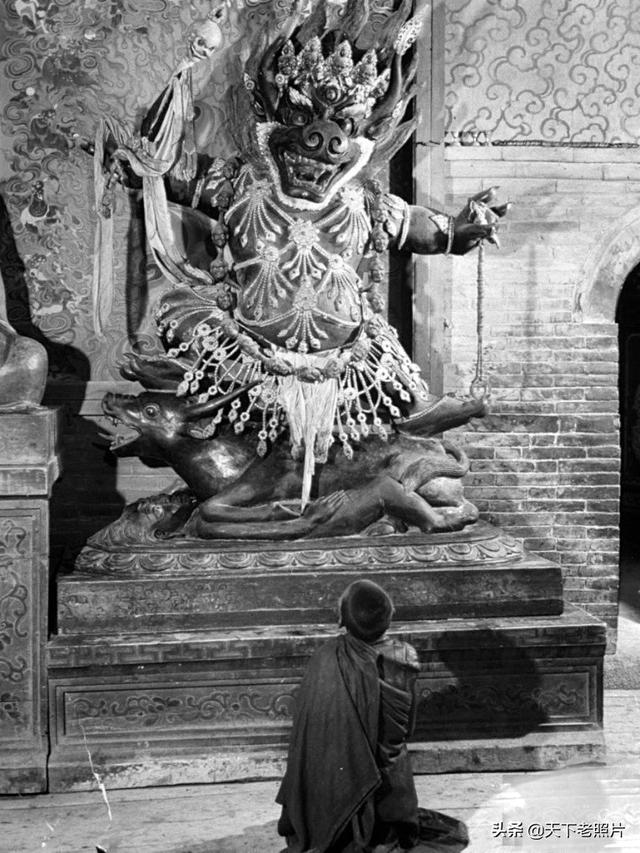 1947年7月青海塔尔寺 9岁的十世班禅及寺内实拍照片集