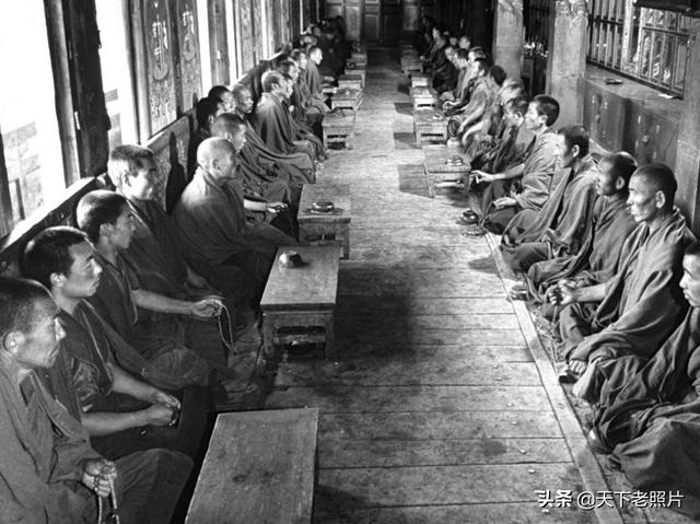 1947年7月青海塔尔寺 9岁的十世班禅及寺内实拍照片集