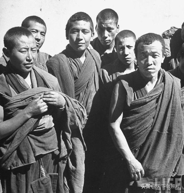 1947年7月青海塔尔寺 9岁的十世班禅及寺内实拍照片集
