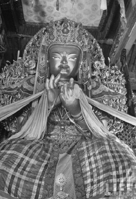 1947年7月青海塔尔寺 9岁的十世班禅及寺内实拍照片集