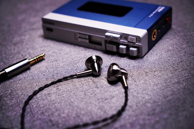 2021年的今天，你愿意花一万二买个“Walkman”吗？