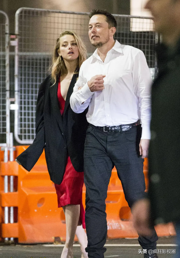 逼世界首富离婚，让好莱坞不敢封杀，美国“女海王”又翻车了