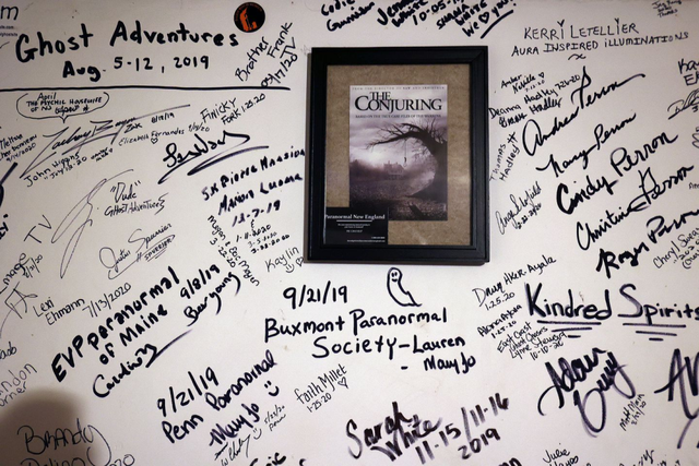 世界最著名鬼宅低价卖！百年间凶案闹鬼不断，却被粉丝抢购？