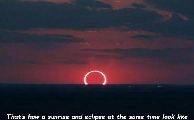 50张难得一见图片：沙漠挑山工，老年人化妆重要性，日出遇到日食