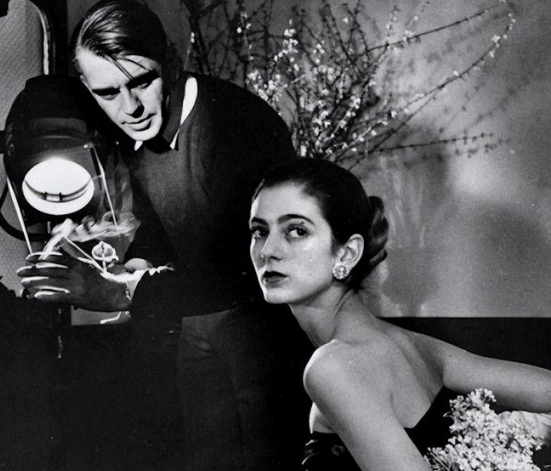 超模卡门：77岁被骗光积蓄，83岁仍有性生活，91岁双腿依旧迷人