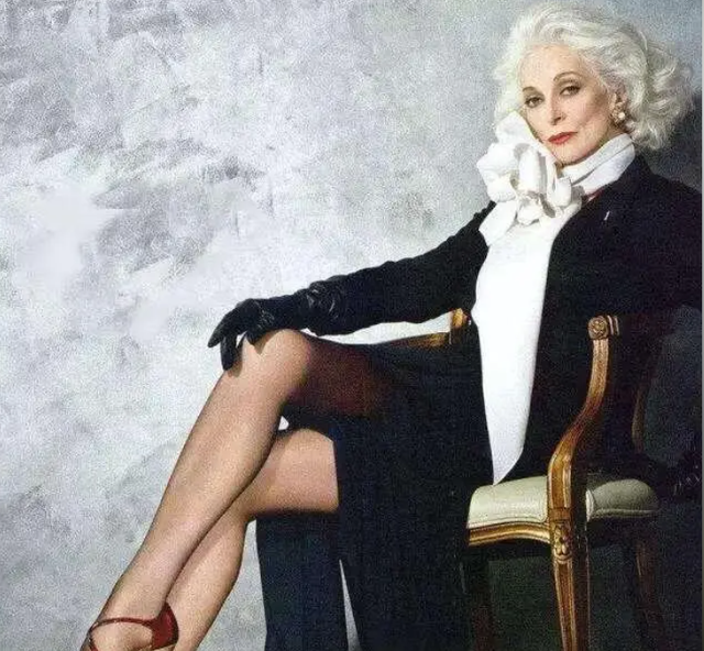 超模卡门：77岁被骗光积蓄，83岁仍有性生活，91岁双腿依旧迷人