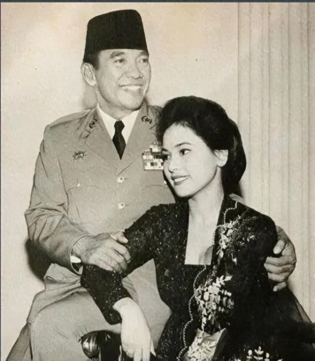 从风尘女子到总统夫人，年过半百拍全裸写真，她将人生活成了传奇