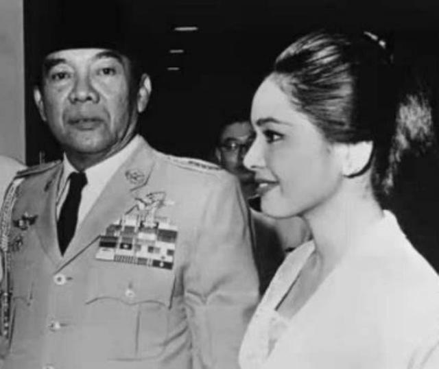 从风尘女子到总统夫人，年过半百拍全裸写真，她将人生活成了传奇