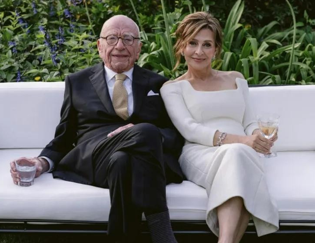 睡完首富睡总统！从厂妹到顶级名媛，靠男人捞到268亿，她凭啥？