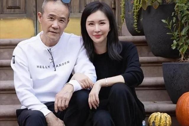 都说英雄难过美人关，74岁的王石，这辈子就栽在田朴珺身上