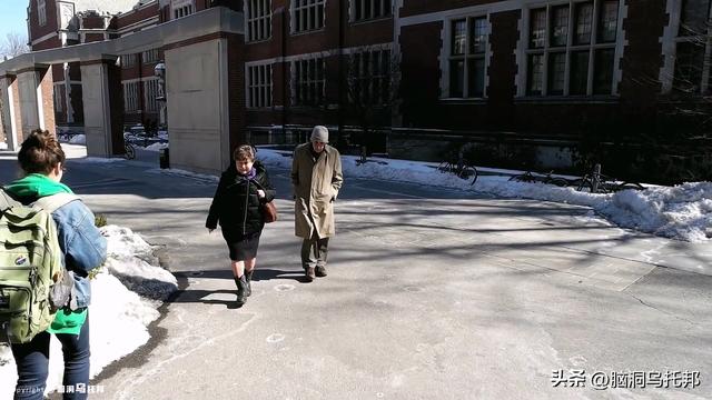 被当精神病接受治疗，却获诺贝尔奖，解密约翰纳什被误解的一生…