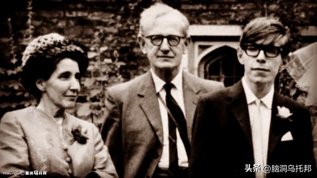 霍金晚年发现了什么？为什么他坚信上帝不存在？临终遗作揭晓答案