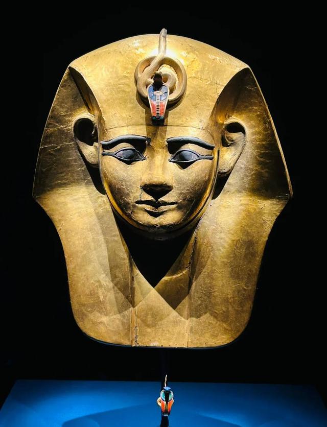 埃及法老迎娶自己的女儿，还生下孩子，难道他们不觉得违背伦理？